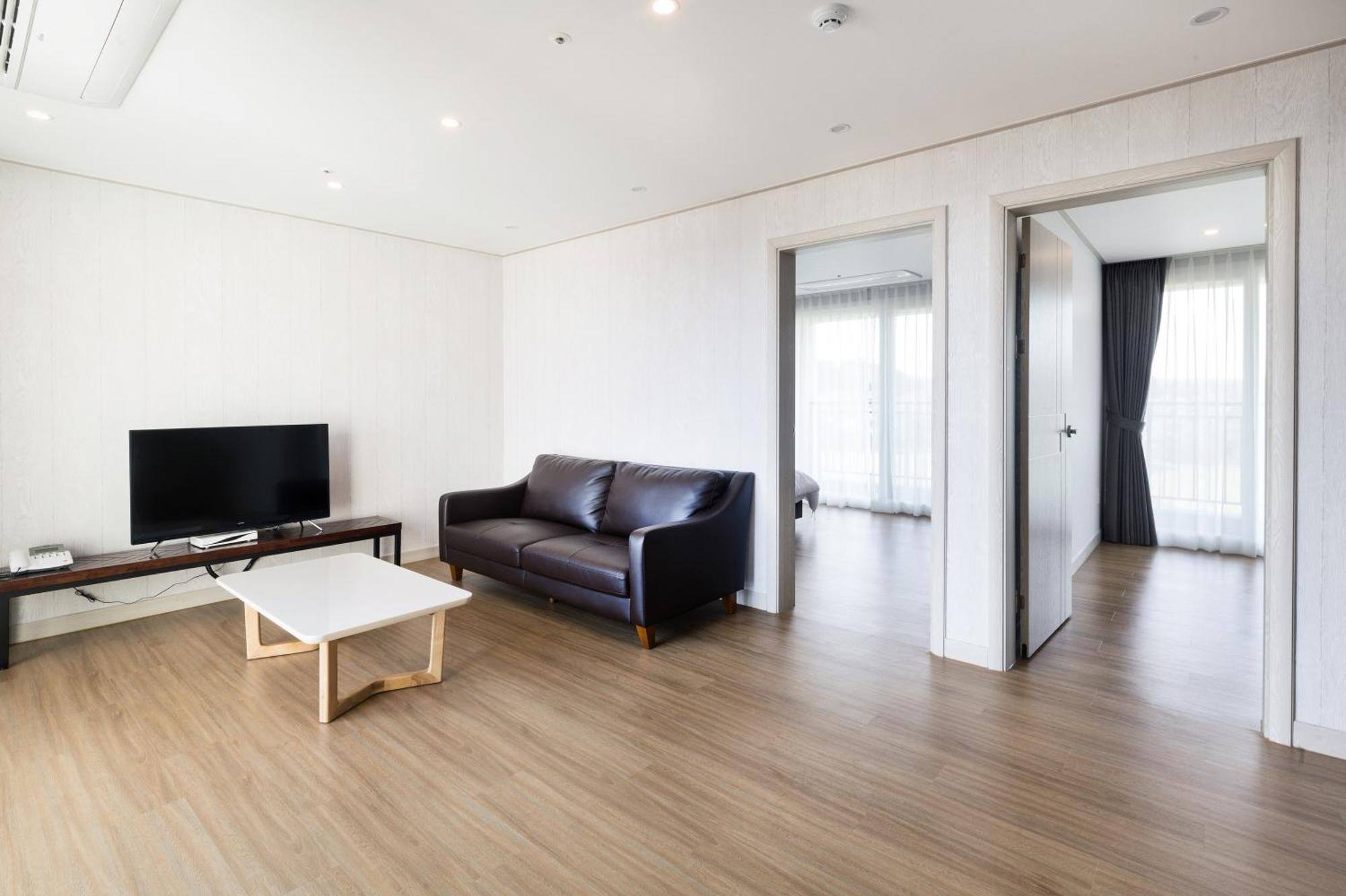 Ocean Square Resort Seogwipo Zimmer foto